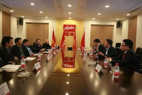 杜鵑擔任重大決策委員會主席，負責重大事項決策